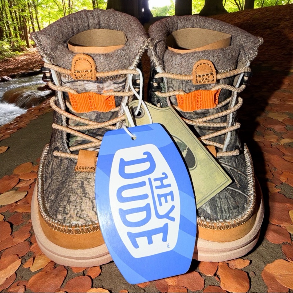 Hey Dude Mossy Oak Print Boots kids Size 8 NEW